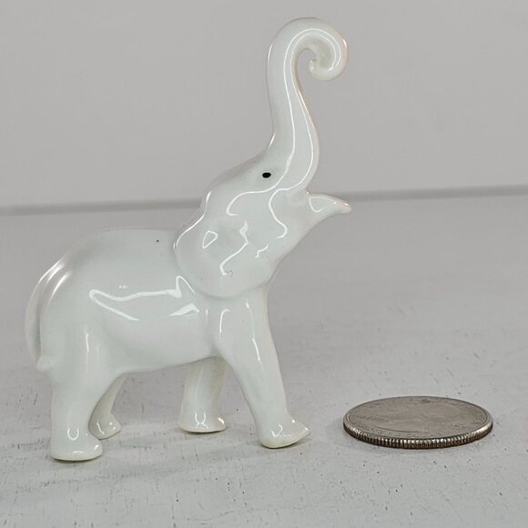 Vintage Pfeffer Gotha Porzellan Germany Elephant Miniature Figurine Trunk Up - Picture 6 of 7